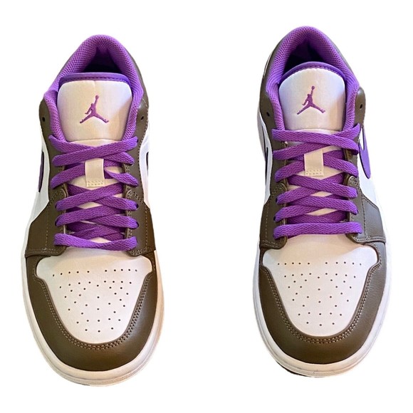 [553558-215] Mens Air Jordan RETRO 1 LOW 'Palomino/Wild Berry/White SZ 10 - Picture 1 of 4